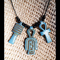 Collier Des 3 Amulettes: Noeud D'Isis Ou Noeud Tit + Pilier Djed + Cl Ankh N Statite - 70 Ko