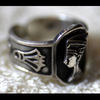 Bijoux Pharaonique: Bijoux Bague Chevalire Nefertiti Argent 800/1000 - 22 Ko