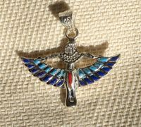 Bijoux D�esse Isis Ail�e En Argent 800/1000 Incrustation Turquoise, Cornaline Et Lapis-Lazuli - 30&nbsp;Ko