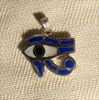 Bijoux Pendentif Oeil D'Horus (Oudjat) En Argent Avec Incrustation Turquoise, Lapis-Lazuli, Cornaline Et Nacre