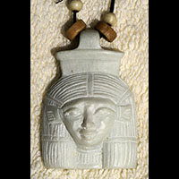 Collier Amulette T�te D'Hathor En St�atite - 39&nbsp;Ko