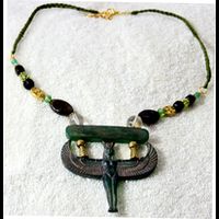 Bijoux Pharaonique Pendentif Desse Isis  En Rsine, Montage Cuivre Et Pierre, Cration Artisanale Lili Lotus Au Caire - 34 Ko